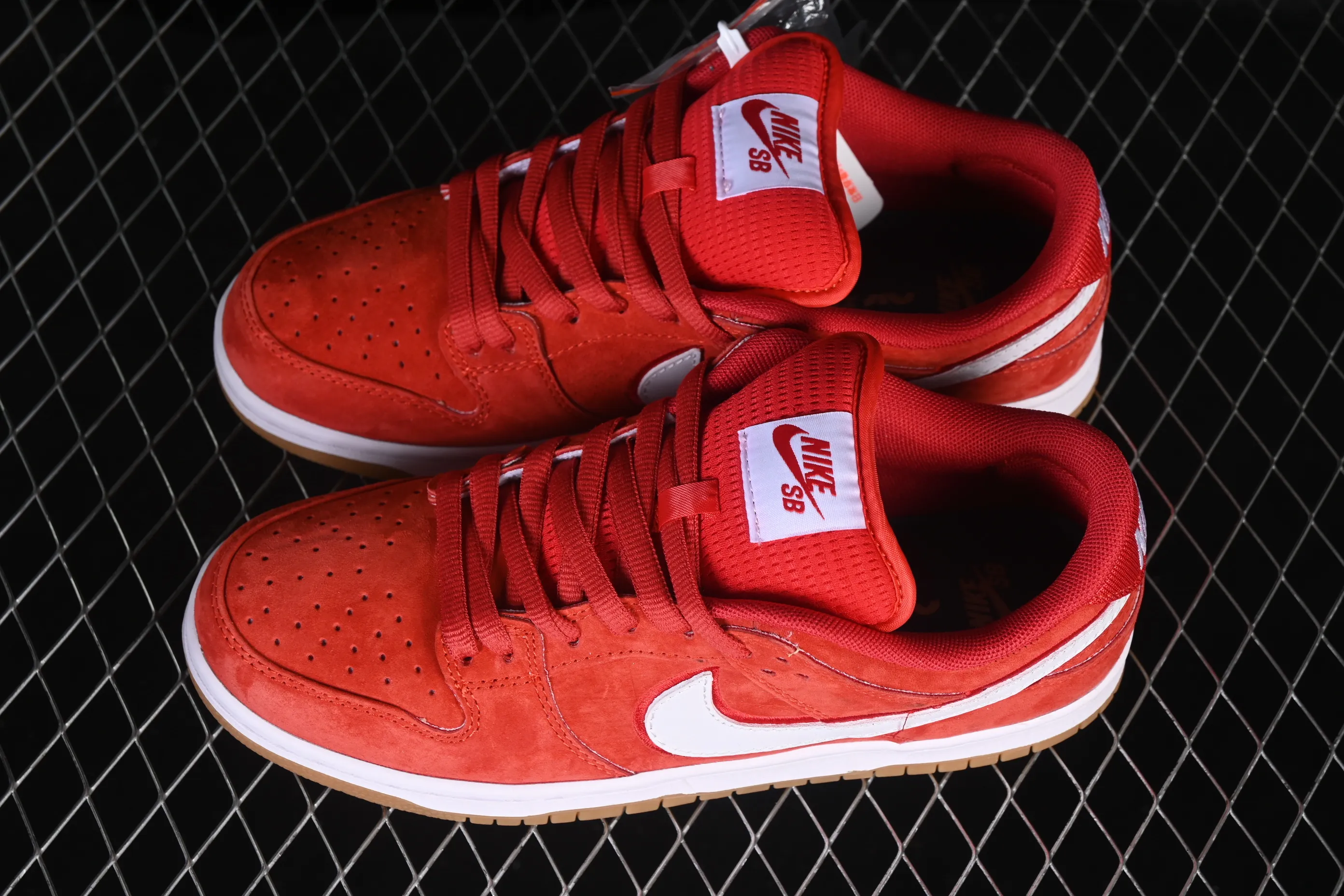 All categories Nk SB Dunk series Nk SB Dunk Low low-top sneakers Nike SB Dunk Low watermelon red SB low-top casual sneakers FZ1287-300